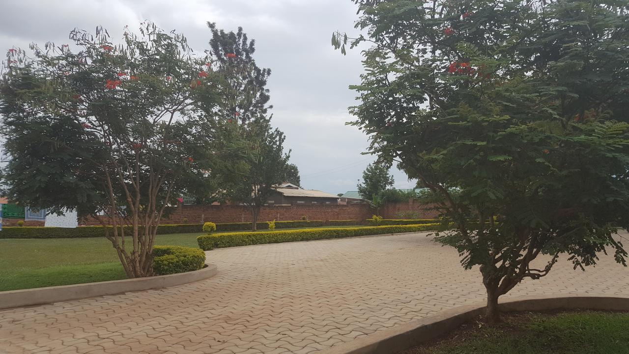 Lucia Villas Mbale Luaran gambar